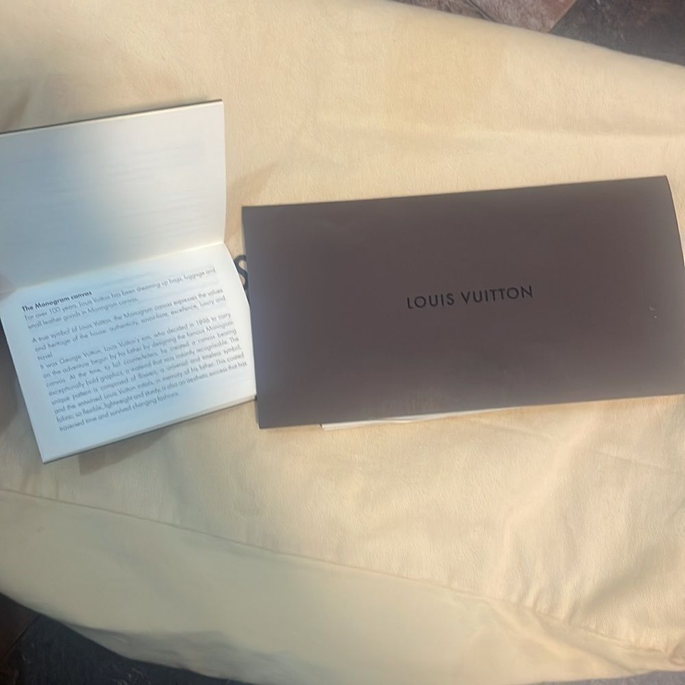 Authentic Louis Vuitton Paris Made In France Pallas M40908 Handbag purse Satchel - Picture 9 of 14